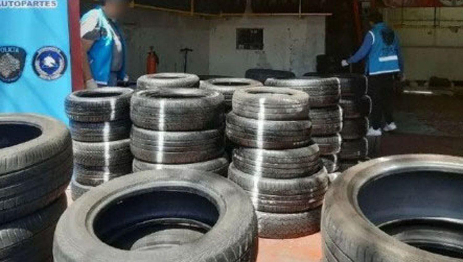 Incautaron cubiertas de contrabando por maacutes de 450 millones