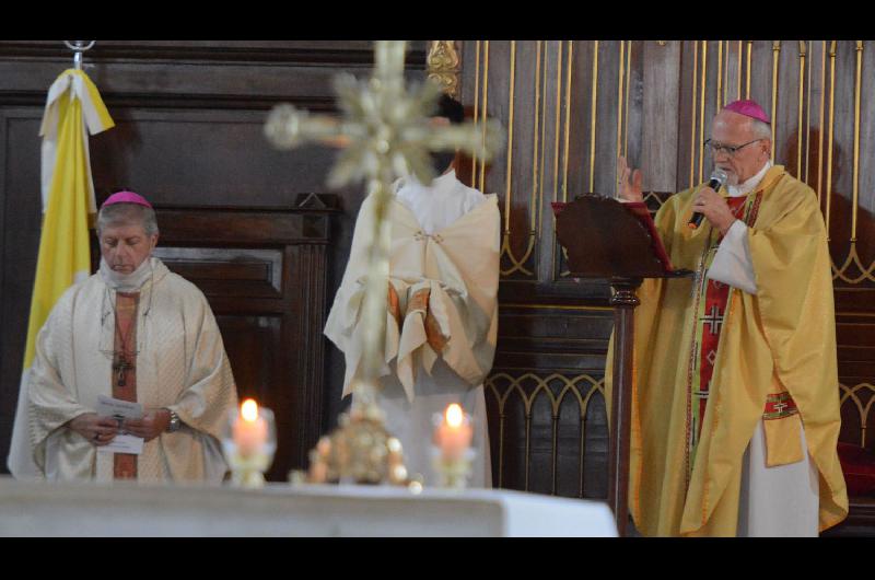 En Santiago oficiaraacuten una santa misa para rogar por el eterno descanso del papa emeacuterito Benedicto XVI