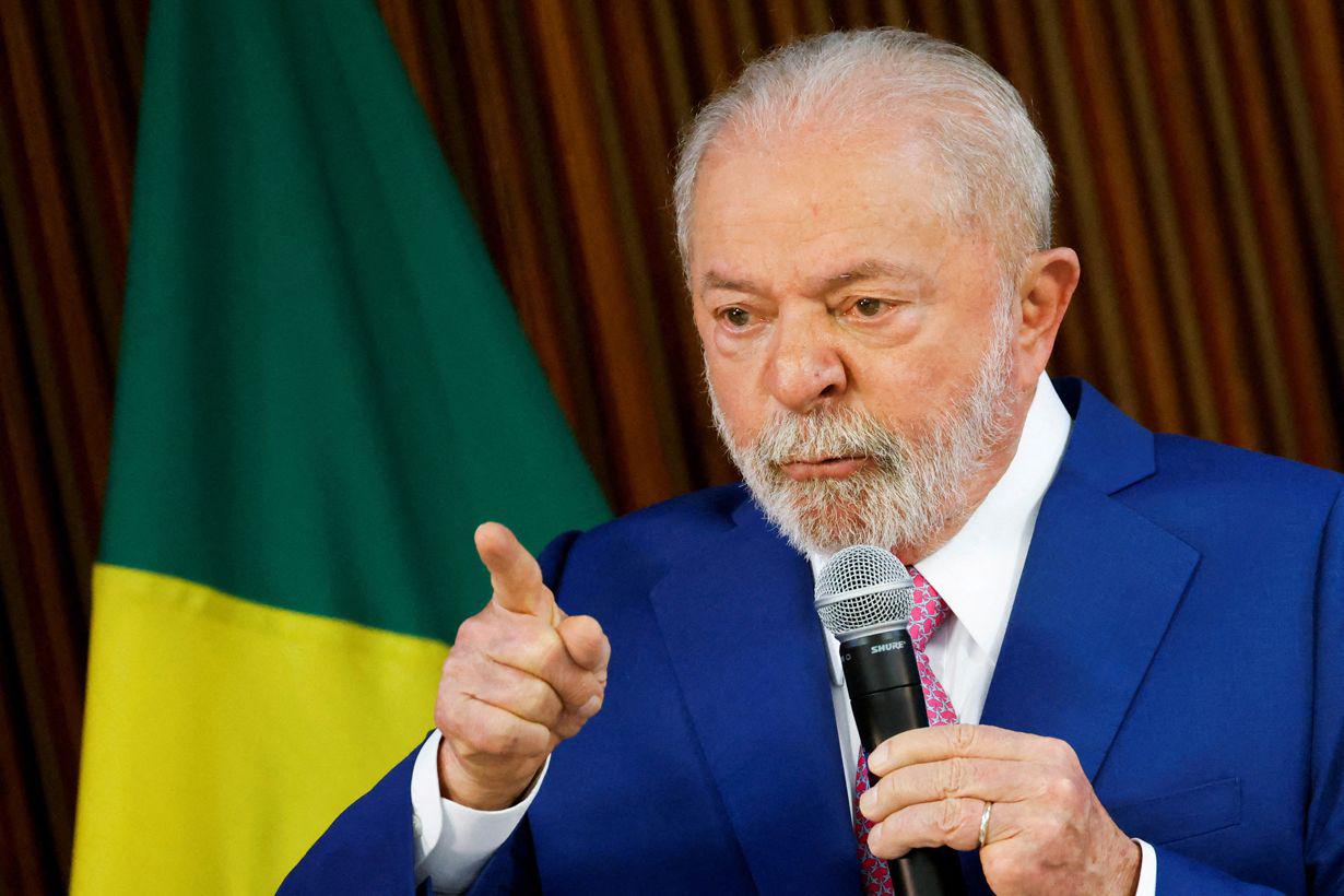 Tras el caos en sedes puacuteblicas Lula da Silva decretoacute la intervencioacuten federal en Brasilia