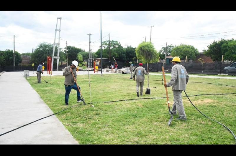 Fuentes supervisoacute el avance de nueva plaza en Mariano More