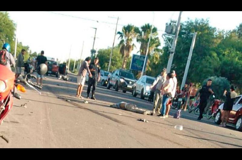 Motociclista grave tras violento accidente con una camioneta en Maco