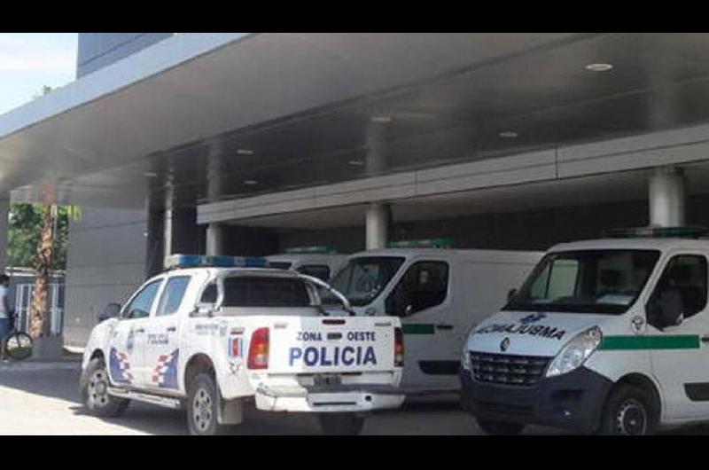 Un joven motociclista chocoacute de frente con un auto y perdioacute la pierna izquierda en el acto