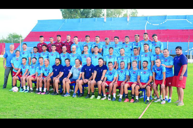 Guumlemes presentoacute a su plantel y Walter Perazzo se tiene mucha fe para el futuro