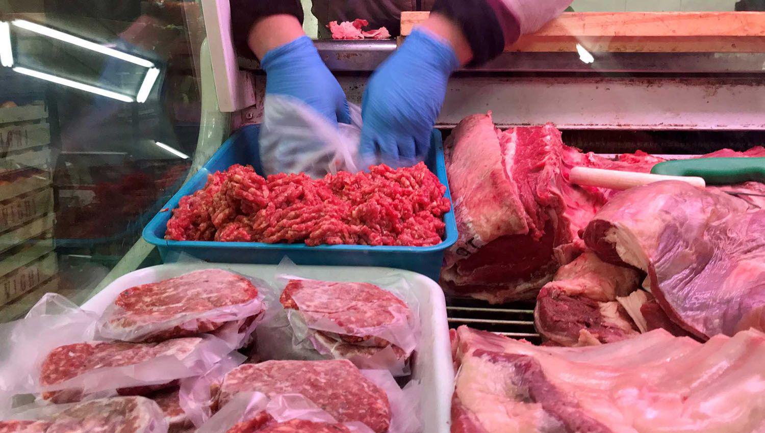 Comprar carne con deacutebito tendriacutea un descuento del 10-en-porciento-