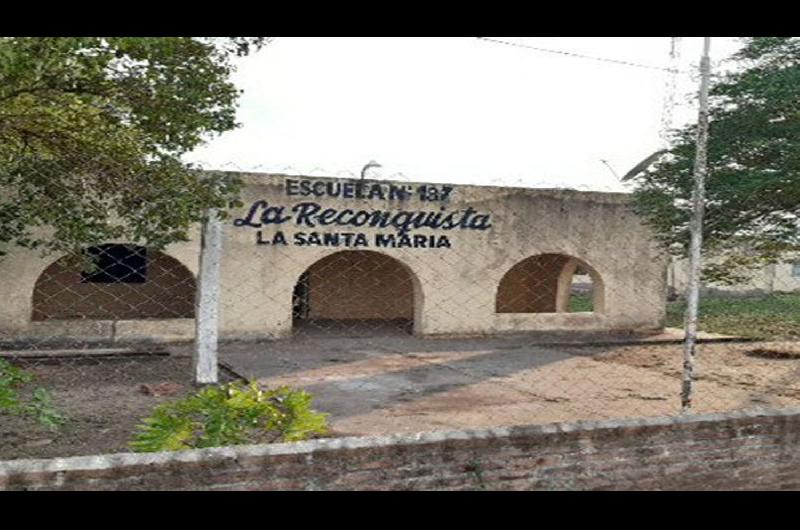 Conmocioacuten- operario cayoacute del techo de una escuela y murioacute