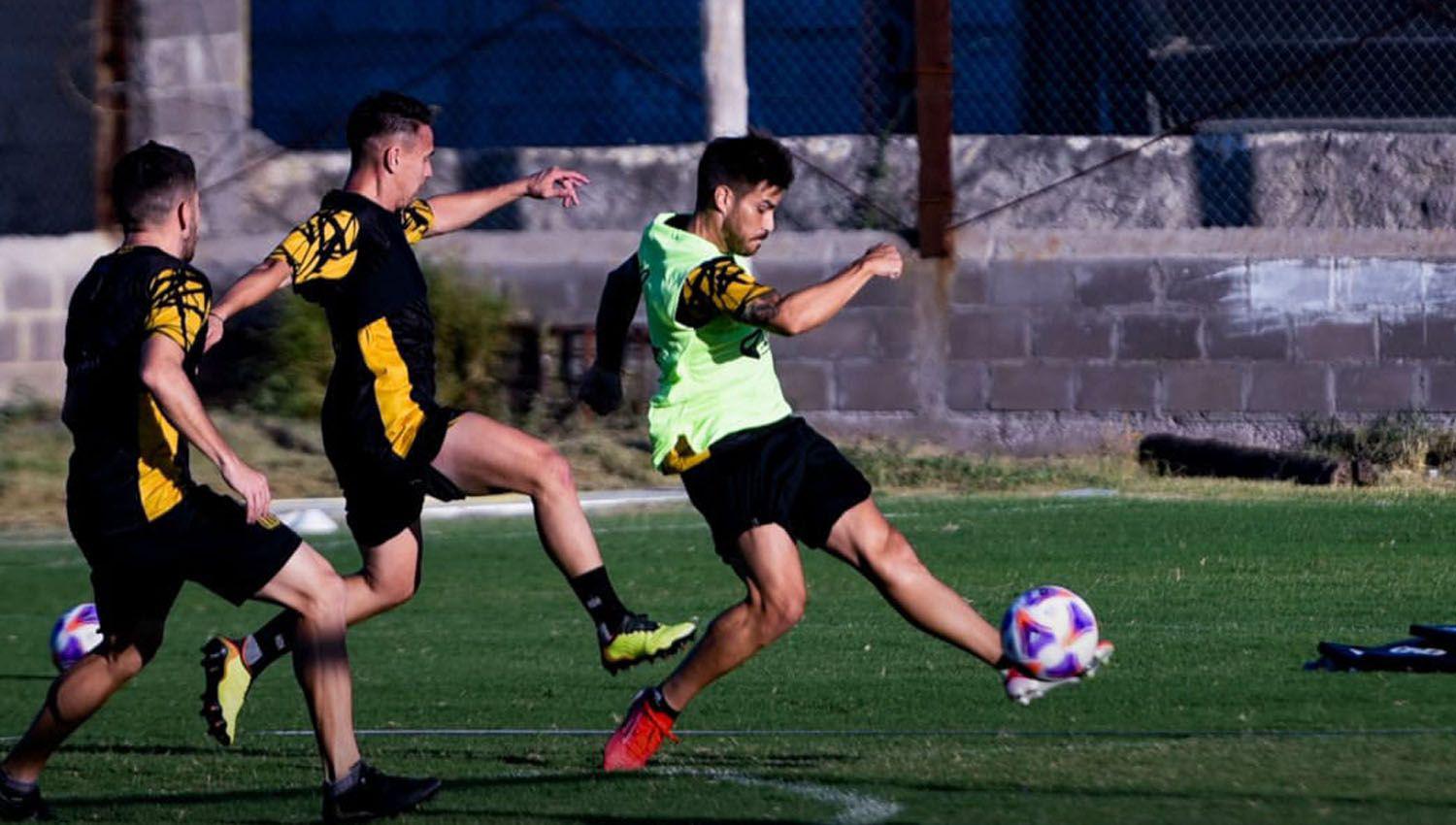 Grelak mantiene a los once para el debut en casa