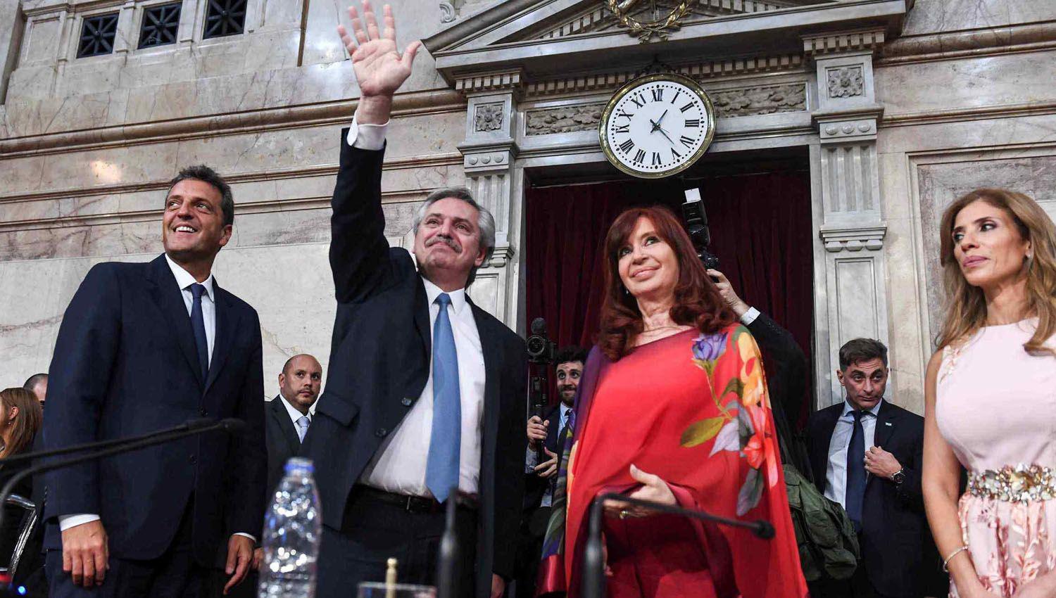 En medio de un clima tenso Alberto concurre al Congreso