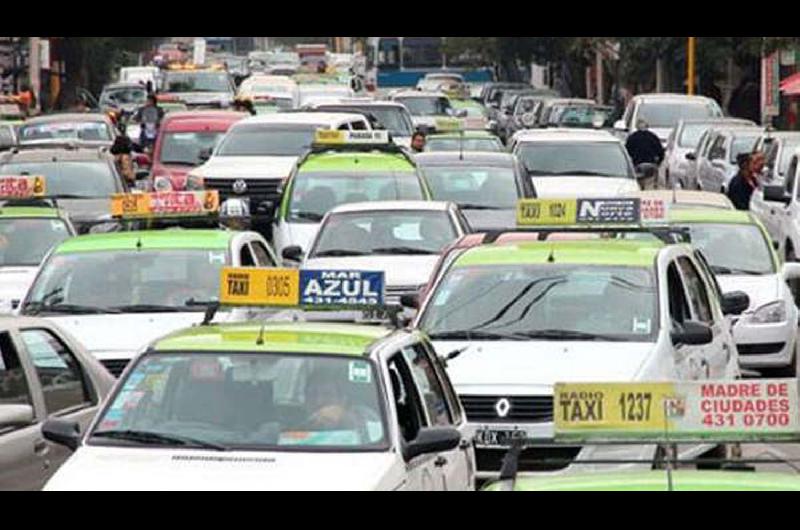 Taxistas de Santiago del Estero piden aumento del 100-en-porciento- en tarifas