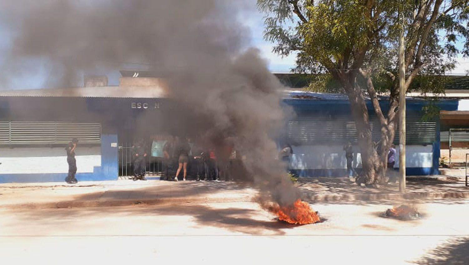 Padres de alumnos piden expulsar a menor que llevoacute drogas a escuela