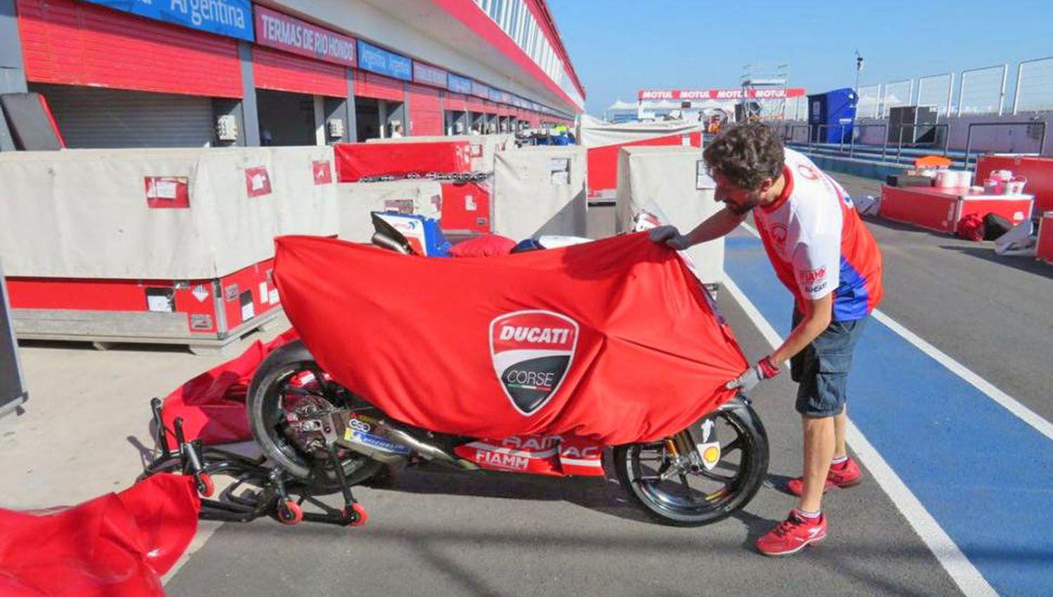 Llegan las motos pilotos y dirigentes a Riacuteo Hondo