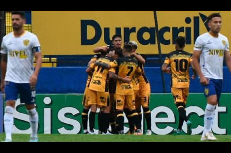 Mitre y una victoria clave en Villa Crespo