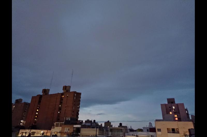 Tarde gris en la ciudad- iquestSe vienen las lluvias a Santiago