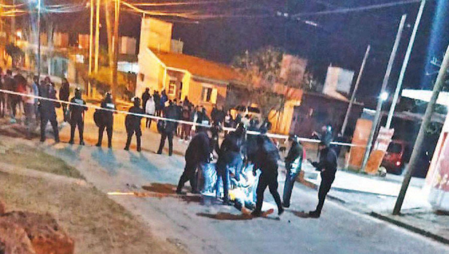 Mazazo judicial para tres policiacuteas y un cadete por crimen de Barraza