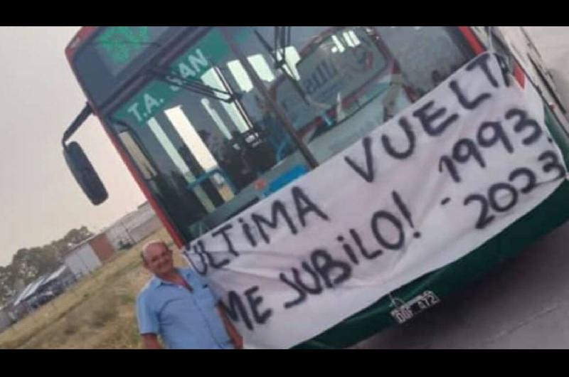 VIDEO- Un colectivero dio su uacuteltima vuelta y se volvioacute viral