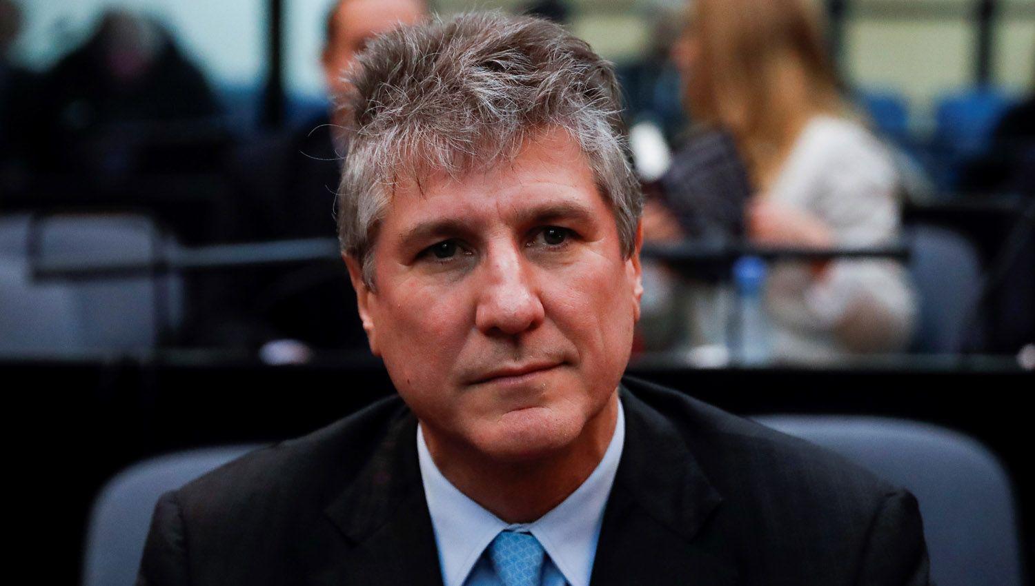 Se descompensoacute Amado Boudou mientras daba una charla y fue trasladado a una cliacutenica