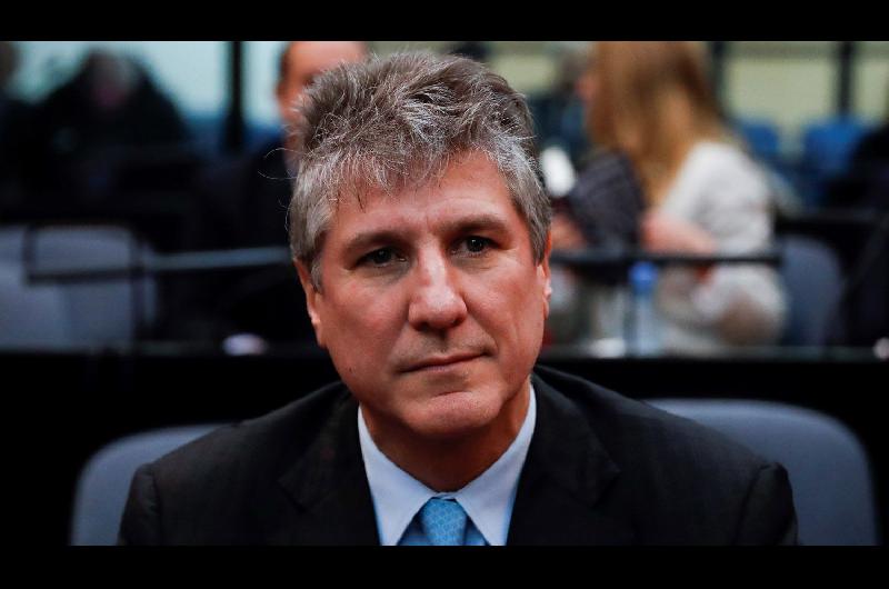 Se descompensoacute Amado Boudou mientras daba una charla y fue trasladado a una cliacutenica