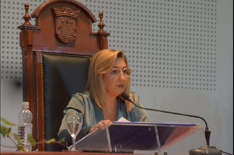 Norma Fuentes confirmoacute que habraacute bono de 150 mil y reveloacute el cronograma de pagos