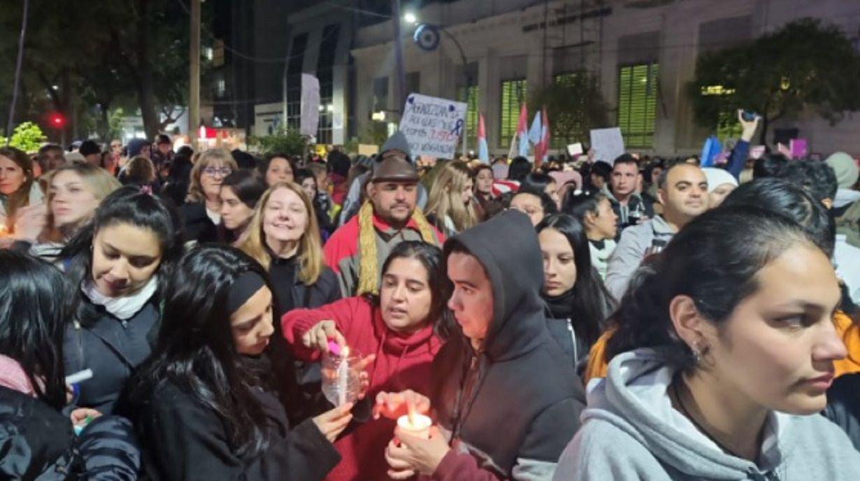 Chaco- miles de personas marcharon pidiendo justicia por el femicidio de Cecilia Strzyzowski