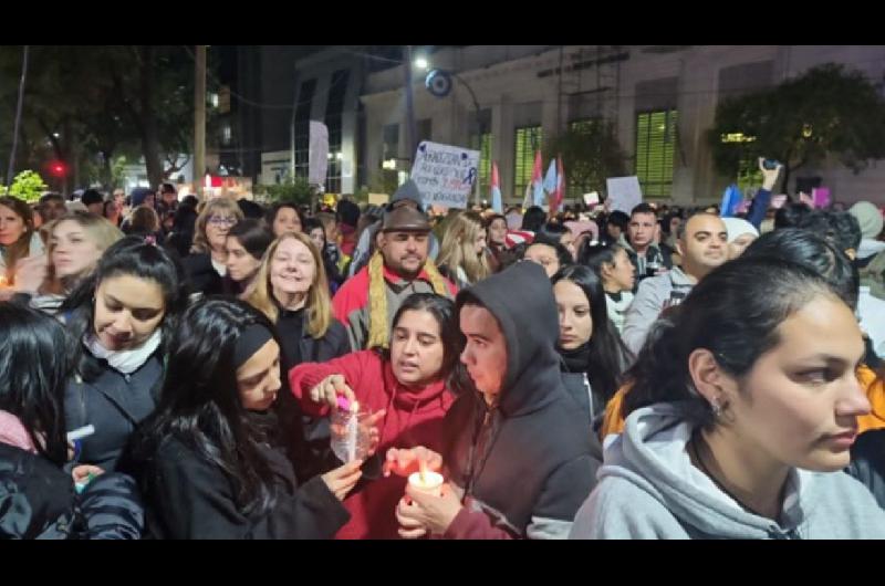 Chaco- miles de personas marcharon pidiendo justicia por el femicidio de Cecilia Strzyzowski