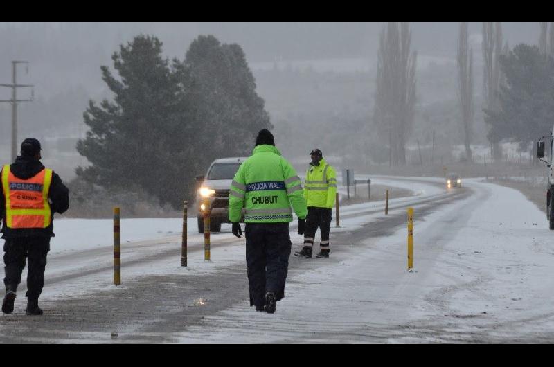 Mientras que en Santiago tenemos veranito hay alerta por nevadas en tres provincias