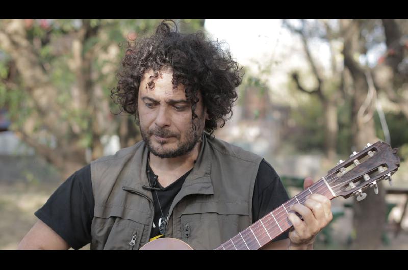 Peteco Raly Barrionuevo y Julio Paz protagonizan Pulsando la vida