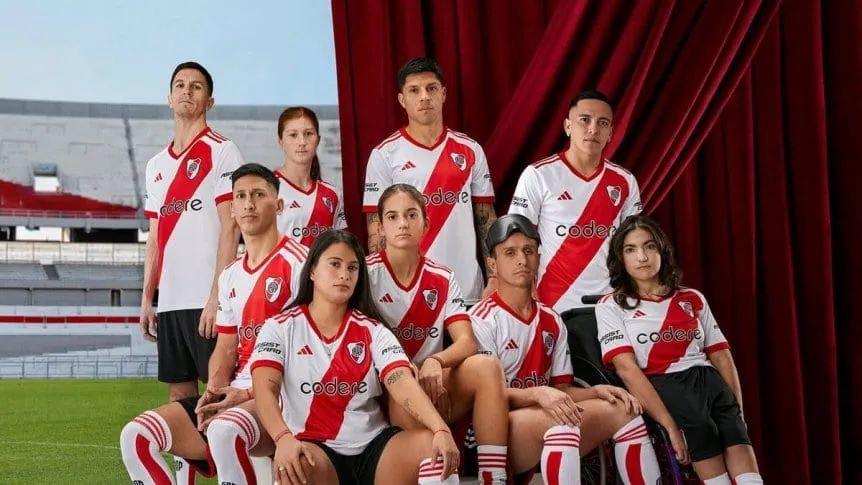 River sacoacute su nueva camiseta titular- iquestCuaacutento cuesta