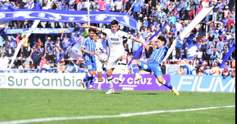 Central perdioacute 1 a 0 con Godoy Cruz y se ensombrece su futuro