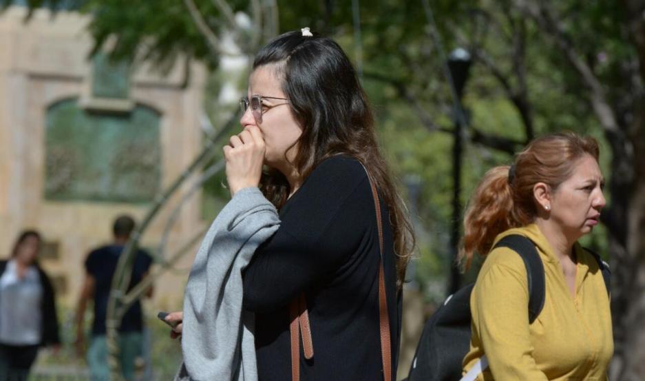 Santiago tendraacute hoy un diacutea soleado con maacutexima de 27deg y vientos del norte