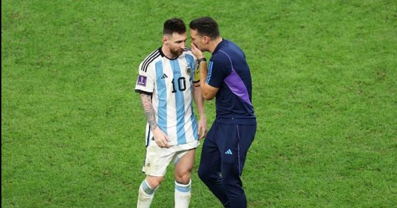 Messi viajoacute con la Seleccioacuten y Scaloni decide si juega mantildeana