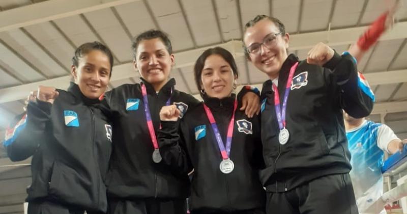 El boxeo femenino de Santiago trajo tres medallas del Nacional de San Luis