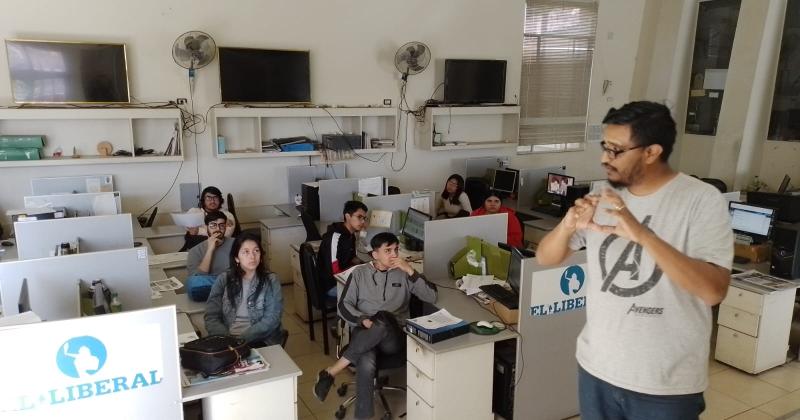 FOTOS  Alumnos del Instituto San Jorge visitaron la Planta Impresora y la redaccioacuten de EL LIBERAL