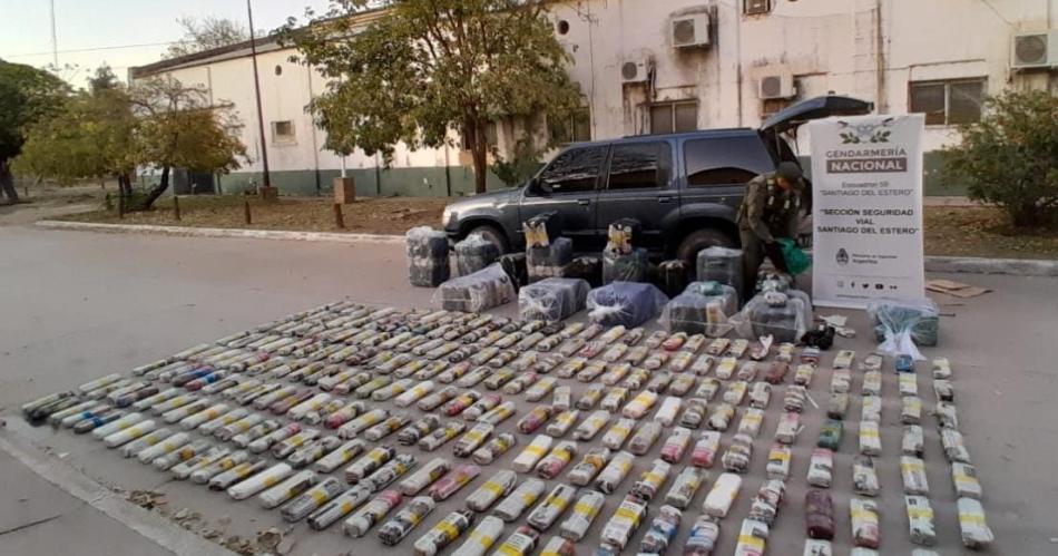 OPERATIVO Los paquetes de hojas de coca fueron incautados por efectivos de la Fuerza