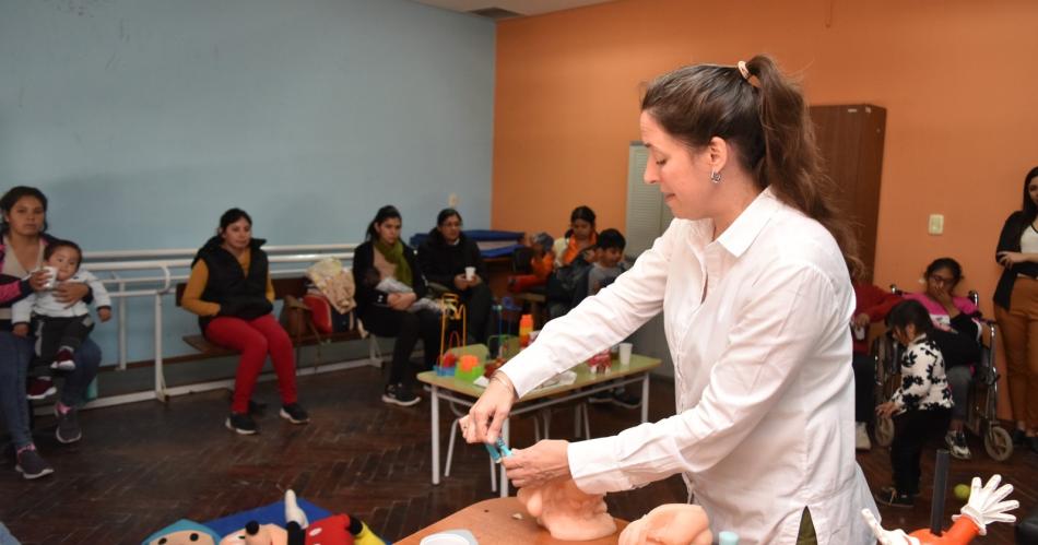 Capacitaron a padres de pacientes del Cepsi en Cateterismo intermitente