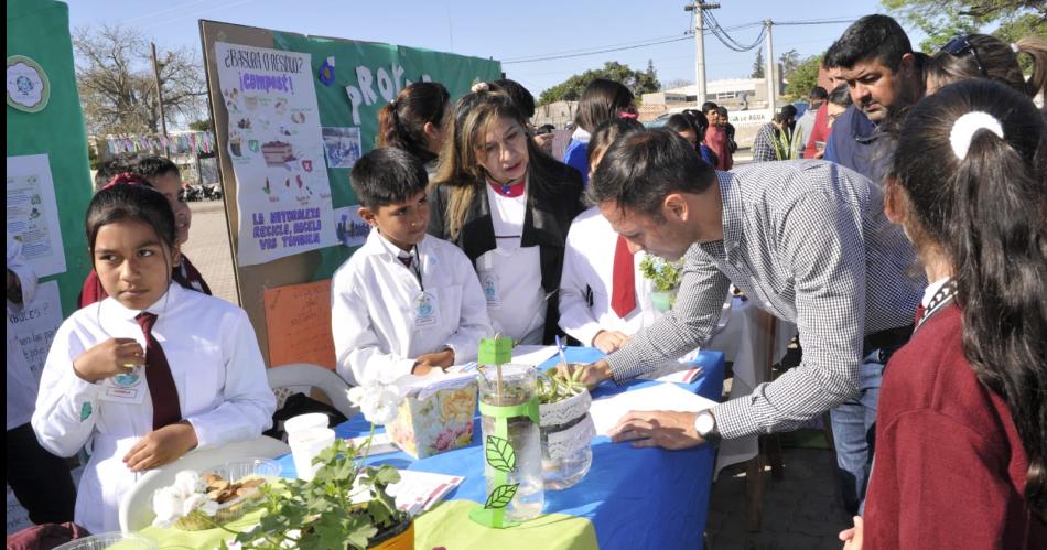 Se concretoacute la primera Ecoferia en la ciudad de Fernaacutendez