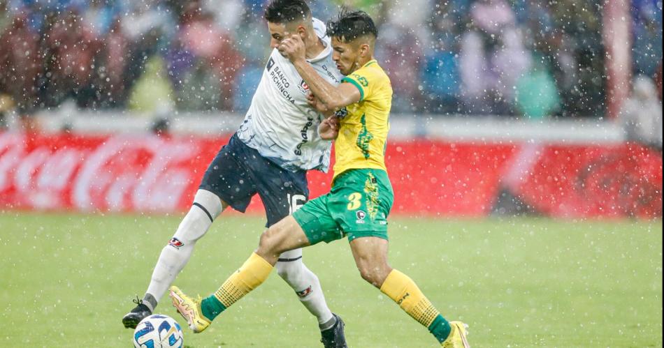 Defensa la pasoacute mal en Quito ante Liga y el pase a la final se puso cuesta arriba