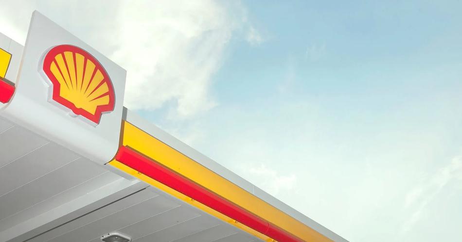 Pese al congelamiento Shell y Axion subieron un 2-en-porciento- el precio de sus combustibles