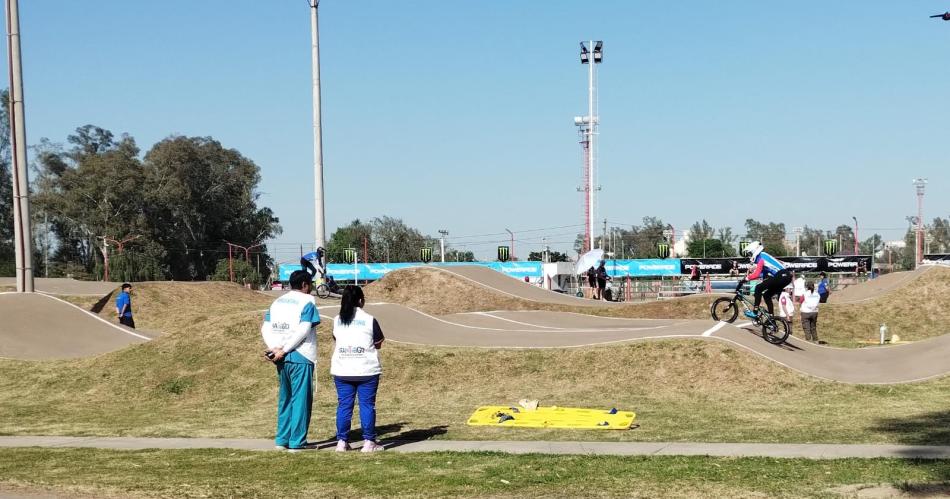 Dos pilotos de BMX se accidentaron y fueron a parar al Regional