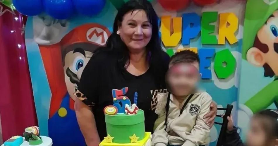 Esperaba a su hija y a su nieta y la asesinaron para robarle el auto