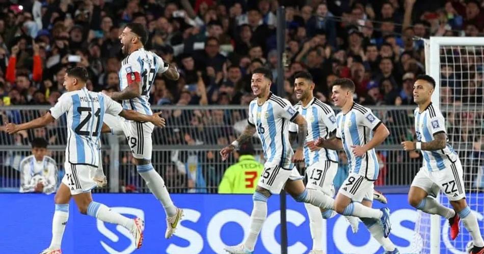 La Seleccioacuten argentina mostroacute un gran nivel ante Paraguay solo le faltoacute golear