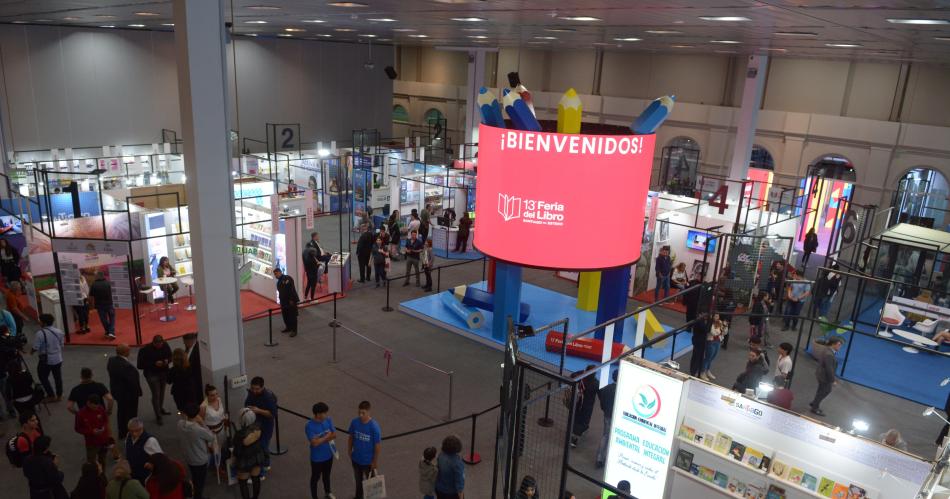 Asiacute inicioacute la primera jornada de la Feria del Libro en Santiago del Estero