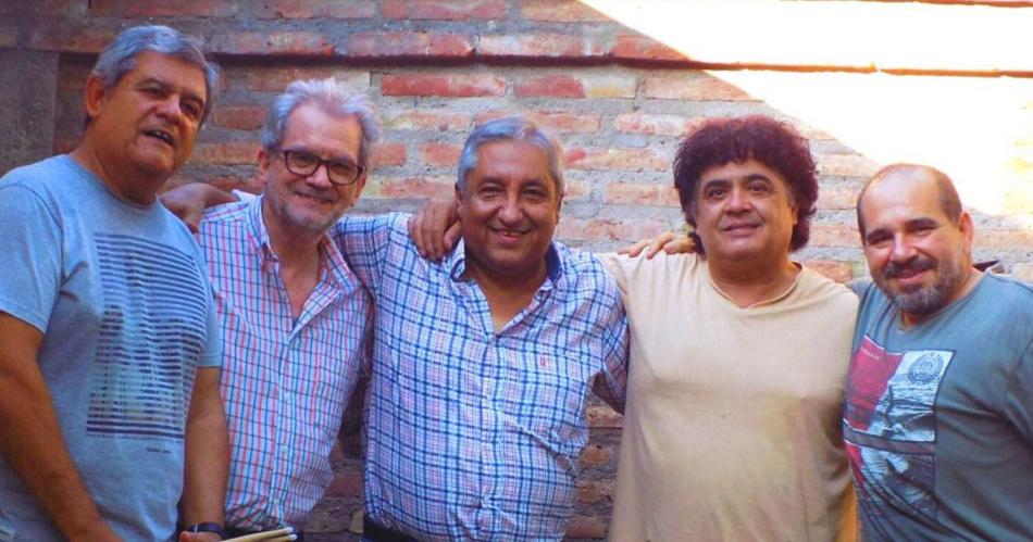 El Grupo Octubre cumple 50 antildeos y lo celebra cantando en su provincia