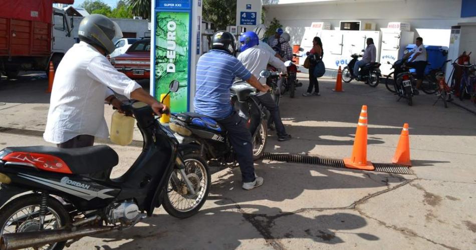 Trasladan a febrero el incremento del impuesto sobre los combustibles