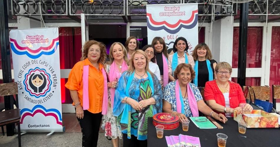 Realizaron desfile con fines solidarios  por la Cooperadora del Cepsi