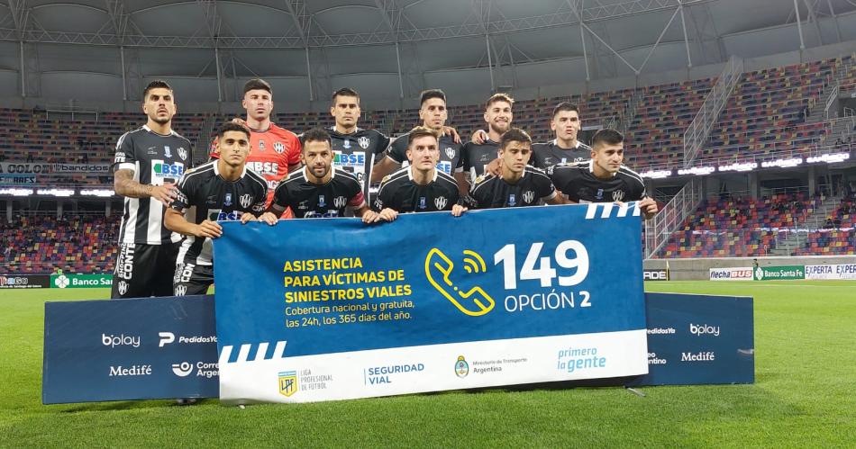 Equipos de fuacutetbol se sumaron a la campantildea de Asistencia a Viacutectimas de Siniestros Viales