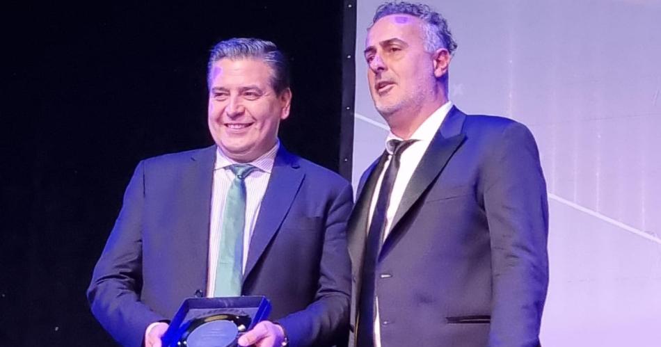 Ricardo Sosa recibioacute el premio Bitacora por el crecimiento del turismo extranjero en Argentina