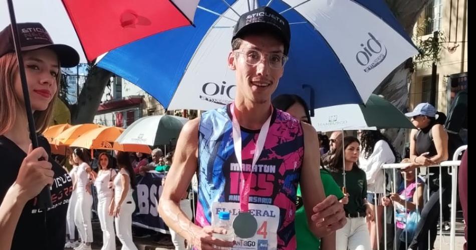 El santiaguentildeo Mauricio Garzoacuten es el ganador de los 10 K