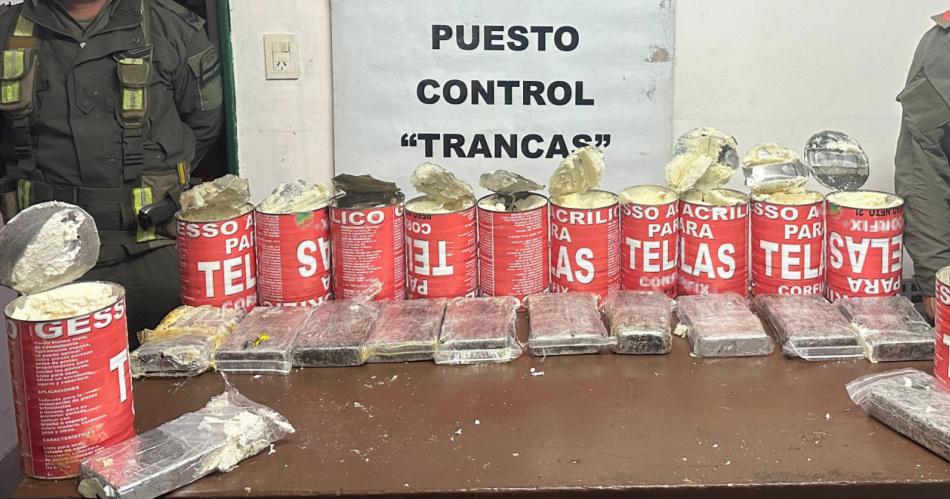 Hallan cocaiacutena dentro de latas de pinturas y marihuana en un tour de compras