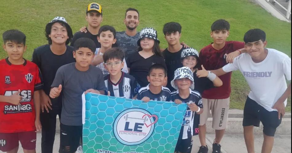 Promesas del fuacutetbol local vivieron una experiencia Uacutenica en Central - Estudiantes