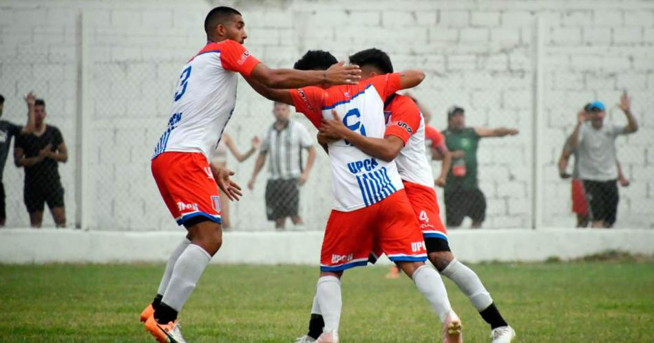 Unioacuten Santiago ganoacute en San Ramoacuten y se mete en la pelea