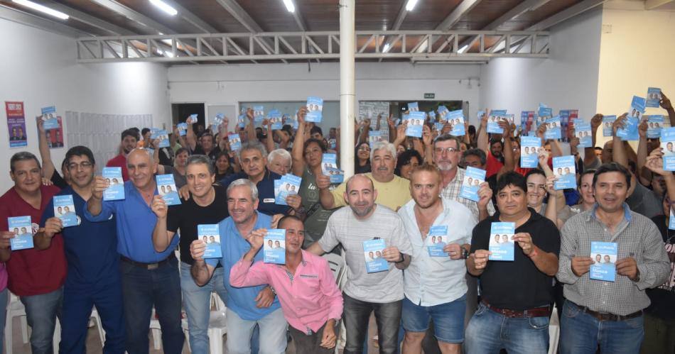 Mirolo junto a Novara y a Colaneri cerraron la campantildea en apoyo a Massa Presidente